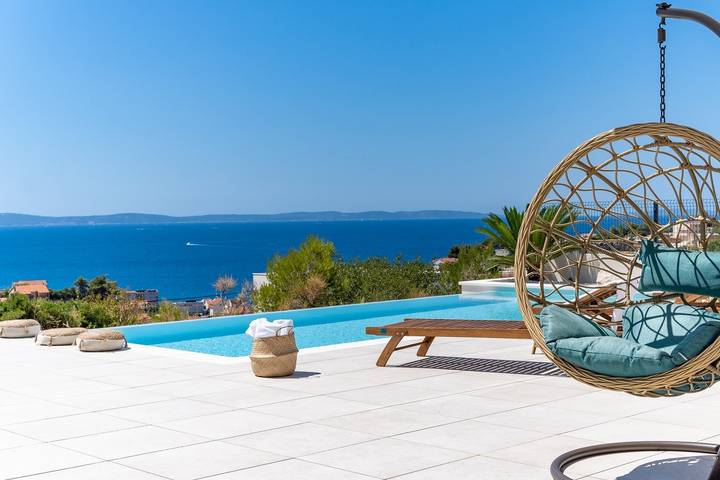 Chalet para 8 personas, con jardín además de vistas al mar y piscina - 1