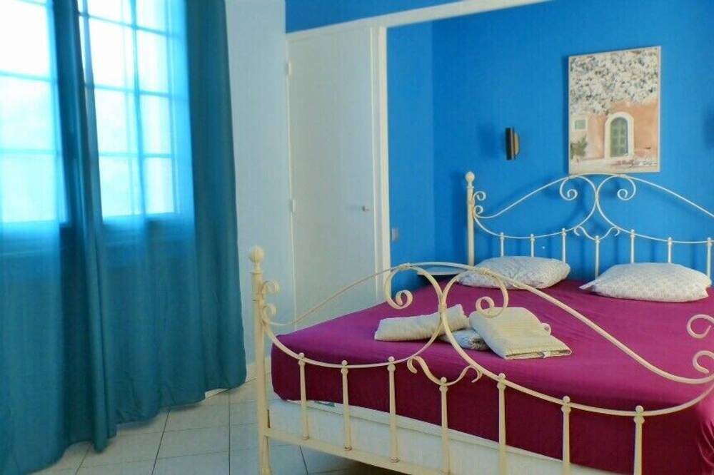Bright house with garden and private pool in Ollioules, Toulon region