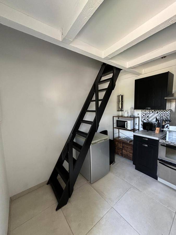 Location de vacances pour 4 personnes, avec jardin ainsi que vue et piscine à Valaurie - 2