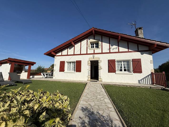 Gîte pour 4 personnes, avec Terrasse et Jardin à Arbonne