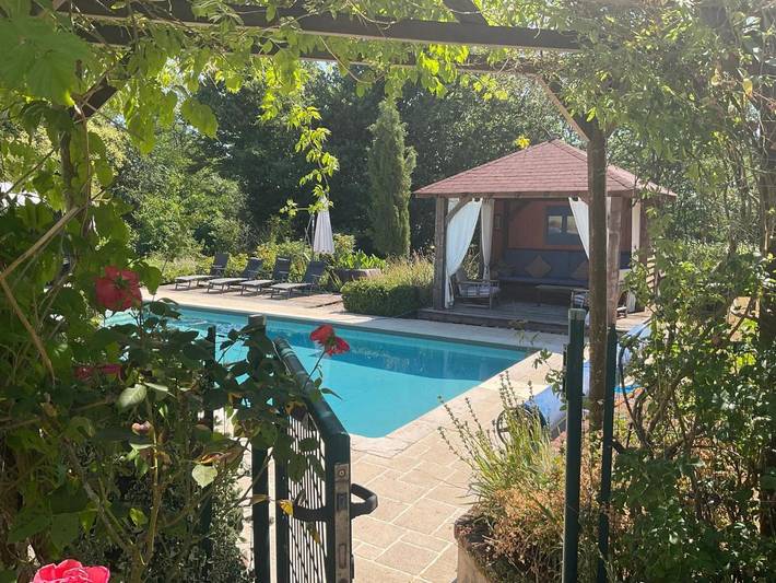 Maison de campagne pour 2 personnes, avec terrasse ainsi que jardin et piscine à Saint-Germain-de-Confolens - 4