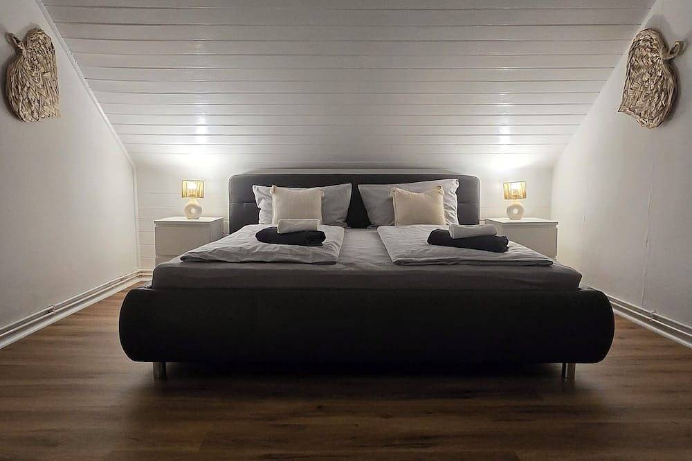 Ganze Wohnung, Attraktive 3-Zimmer-Wohnung in ruhiger, zentraler, verkehrsgünstiger Lage in Bremen, Bremen Bundesland