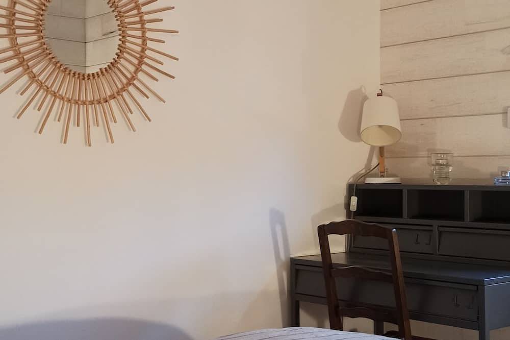 Entire apartment, Gîte Tyte Mouette, enclosed garden, 200 m from the sea in Arradon, Côte des Mégalithes