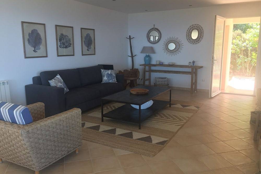 Hervorragender Blick auf das Meer und die blutrünstigen Inseln. Sehr neue Villa mit Blick auf die Cala d'orzu in Coti-Chiavari, Ajaccio und Umgebung