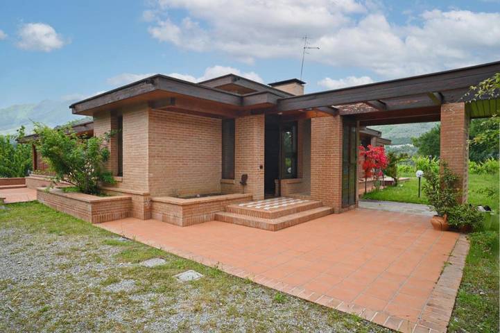 Casa vacanza per 6 persone, con Terrazza e Giardino nonché Piscina e Panorama a Giffoni Sei Casali