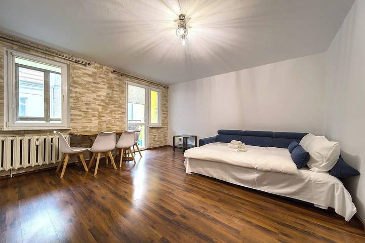 Entire apartment, Wyspa Słodowa Apartment for 8 People in Wrocław, Lower Silesia