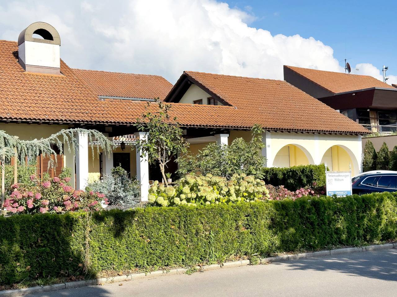 Ganze Wohnung, "Ferienwohnung 2" mit privater Terrasse, privatem Garten und Wlan in Kressbronn am Bodensee, Region Bodensee-Oberschwaben
