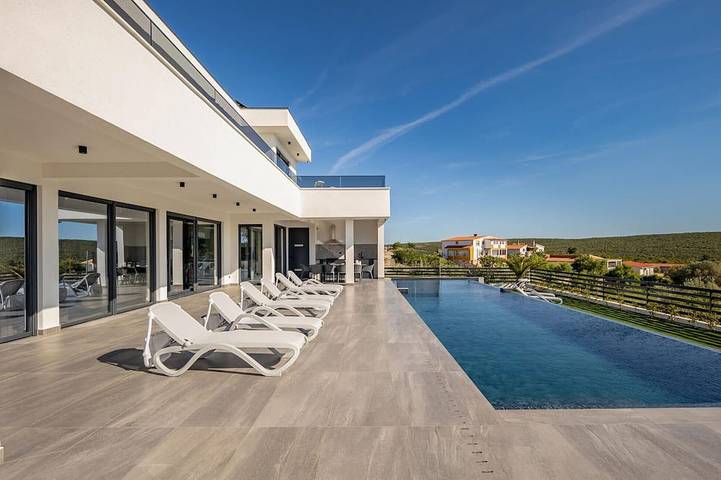 Ferienhaus für 12 Personen, mit Terrasse