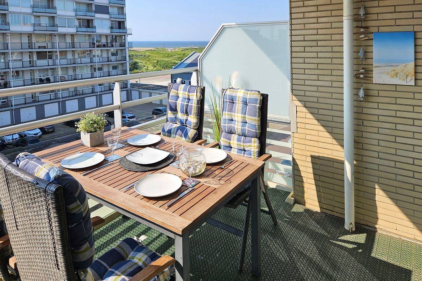 Ganze Ferienwohnung, Meeresblick, grosser Balkon, 90 Meter zum Strand in Noordwijk aan Zee, Noordwijk
