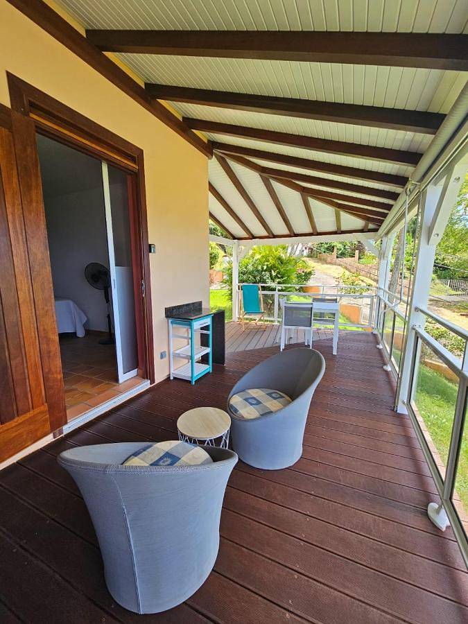 Gîte pour 2 personnes, avec jardin et vue à Gourbeyre - 4