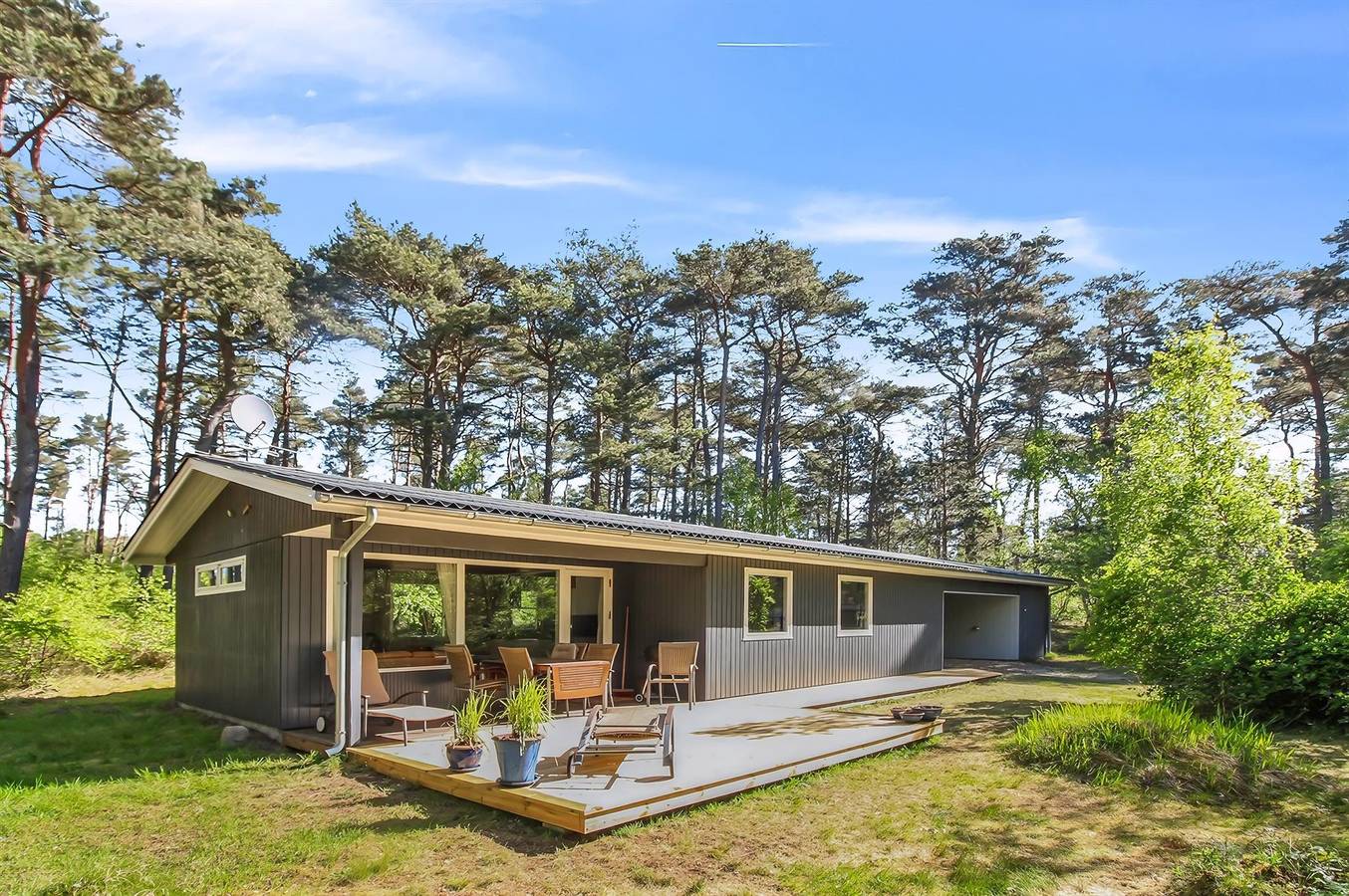 Home in Nexø with sauna in Sommerodden, Dueodde