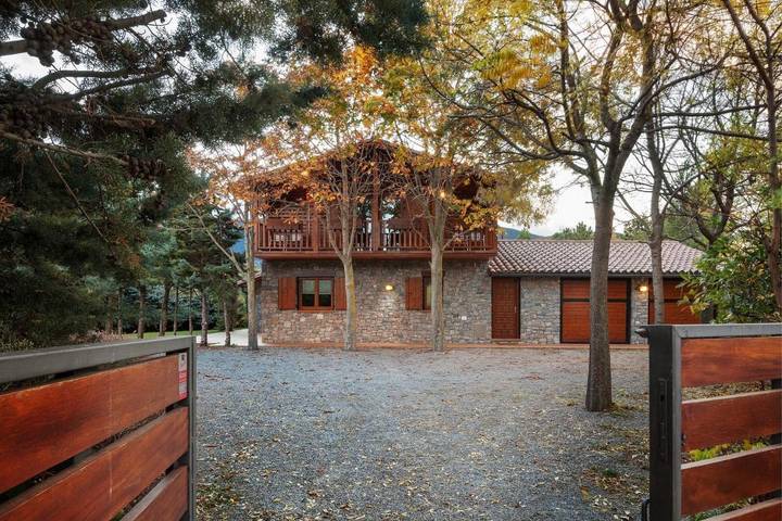 Casa rural para 14 personas, con Balcón y Terraza además de Jardín y Vistas en La Pobla de Lillet