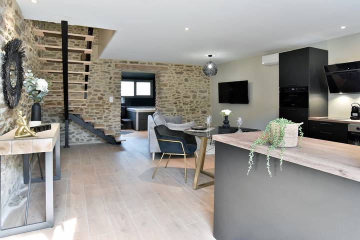 Ferienhaus für 2 Personen, mit Terrasse und Whirlpool in Frankreich - 4