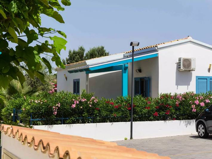 Appartamento vacanze per 8 persone, con piscina e giardino - 1