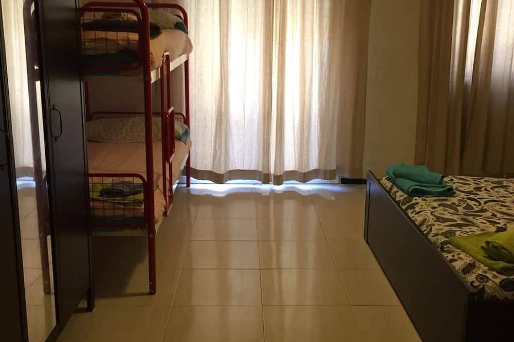 Apartamento entero, Bonito piso en  pleno centro histórico y comercial de Reus. in Reus, Costa Dorada
