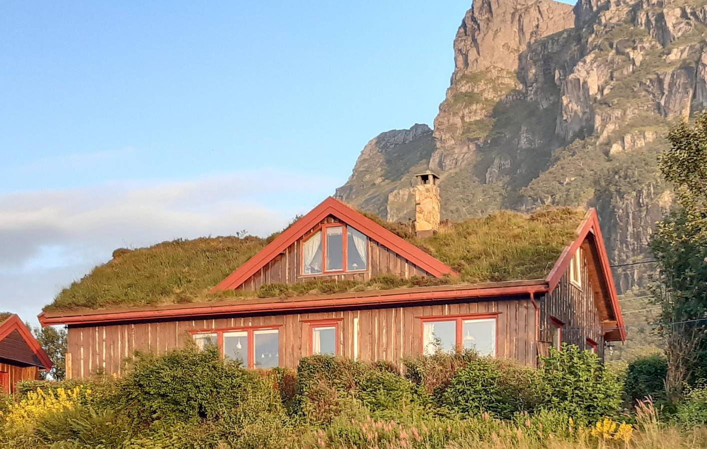 Vacation house for 9 people with yard in Fræna, Northern Fjord Norway
