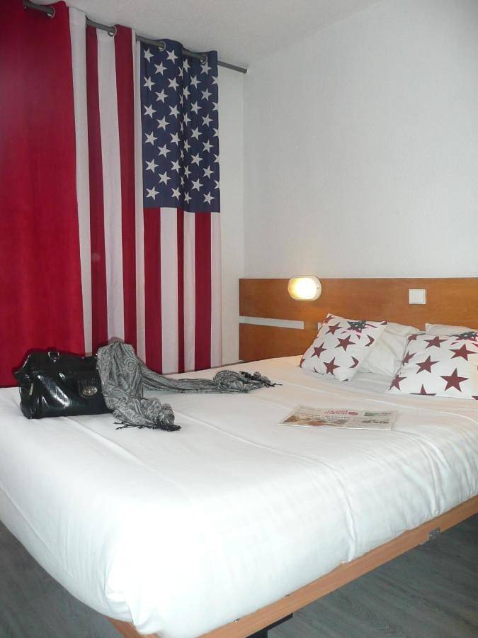 Hôtel pour 2 personnes, avec jardin et terrasse, animaux acceptés à Vezin-le-Coquet - 2