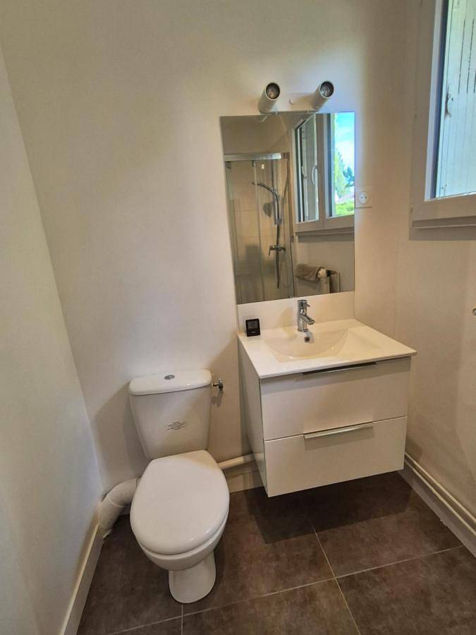 Gîte pour 2 personnes, avec jardin à L'Étang-la-Ville - 2
