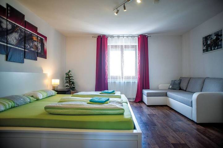 Ferienwohnung für 5 Personen, mit Whirlpool in Villingen-Schwenningen