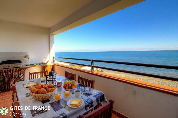 Gîte für 6 Personen, mit Terrasse und Garten sowie Pool und Ausblick auf Korsika - 2