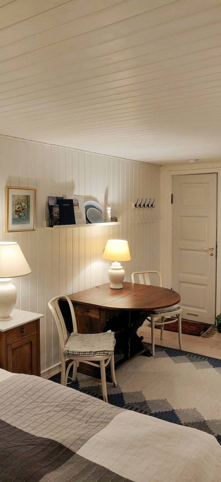 Ferielejlighed for 2 personer, med terrasse og have, husdyr tilladt på Sjælland