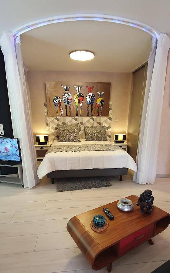 Appartement entier, One-Bedroom Apartment in La Garette, Sansais