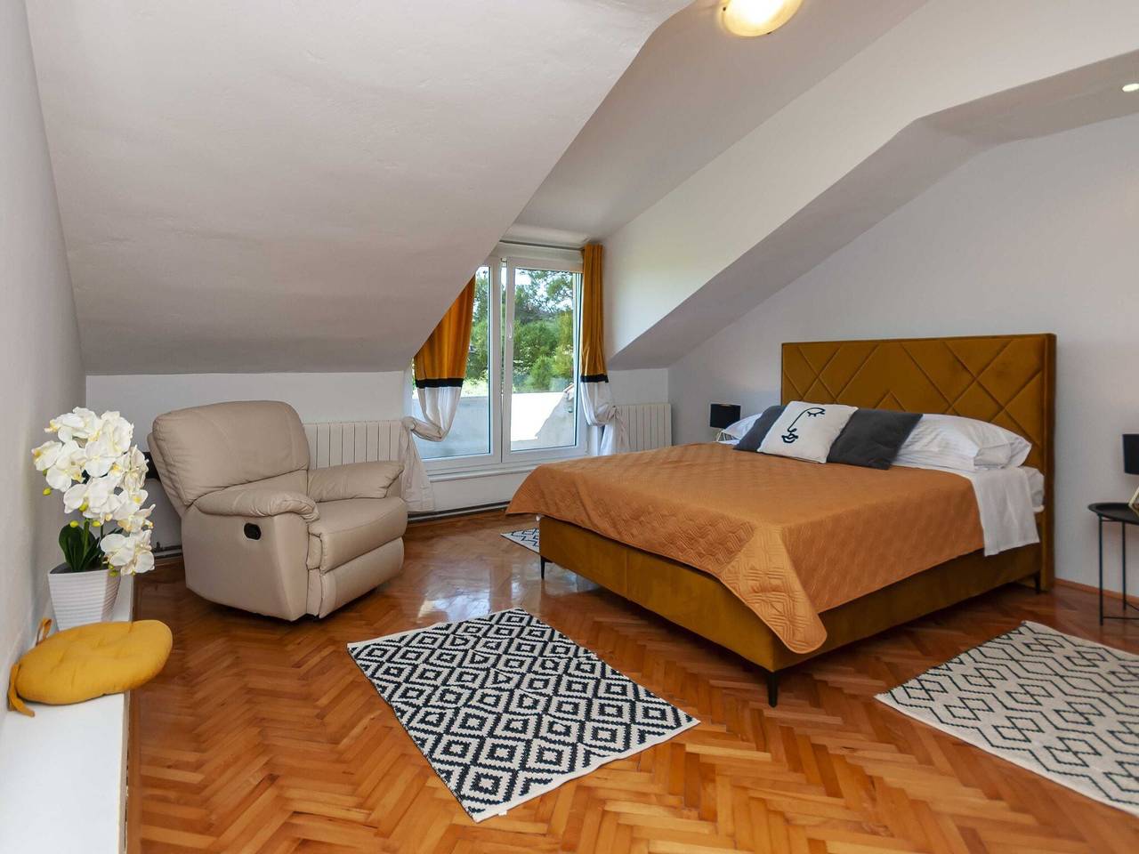 Villa Green Castle - Five bedroom villa with swimming pool in Slime, Dalmatinisches Zagora