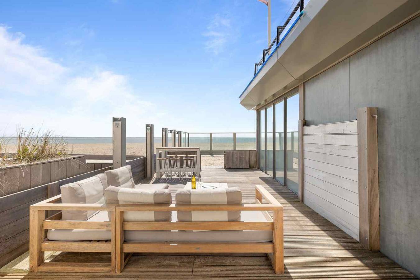 Ganze Wohnung, Schlafen am Strand in einem 5-Personen Strandhaus in Vlissingen mit eigener Terrasse in Vlissingen, Walcheren