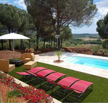 Cottage pour 6 personnes, avec piscine ainsi que vue et jardin, animaux acceptés à Maraussan