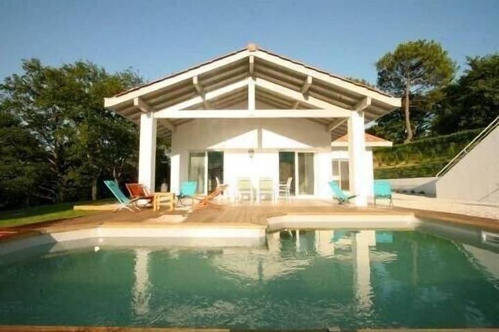 Location de vacances pour 8 personnes, avec Terrasse et Jardin dans Golf d'Arcangues