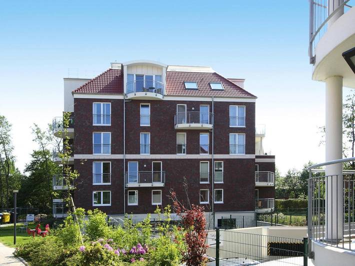 Ferienwohnung für 4 Personen, mit Balkon und Pool sowie Sauna in Altenbruch