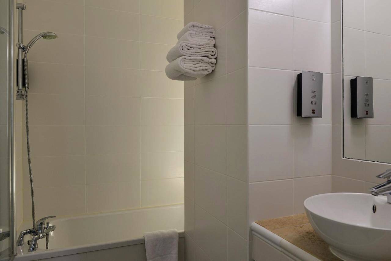 Standard Double Room with Air Conditioning in Azay-le-Rideau, Vallée de la Loire