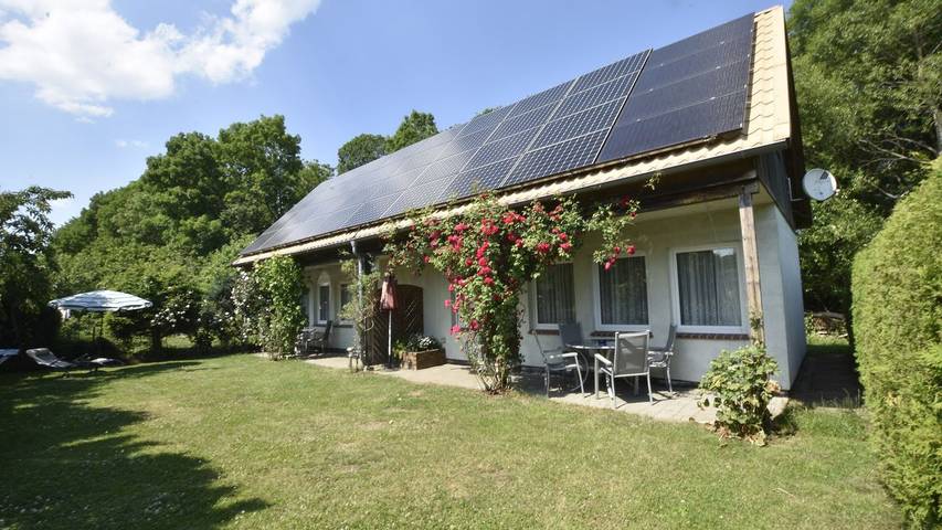 Ferienhaus für 10 Personen, mit Terrasse und Garten in Neubukow