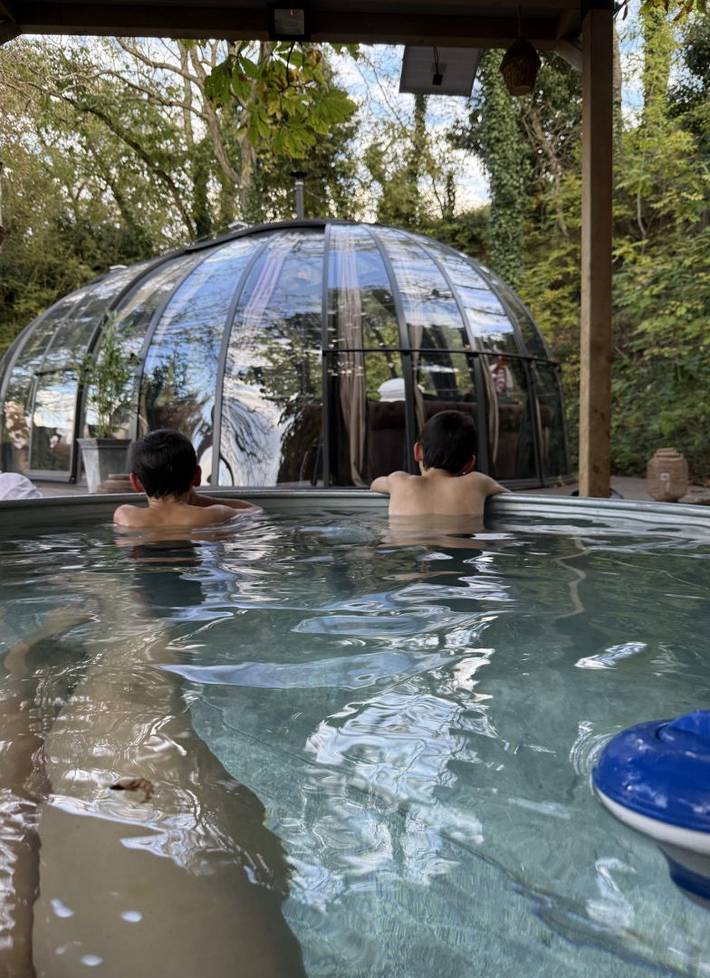 Gîte pour 4 personnes, avec jacuzzi et terrasse dans Cesset