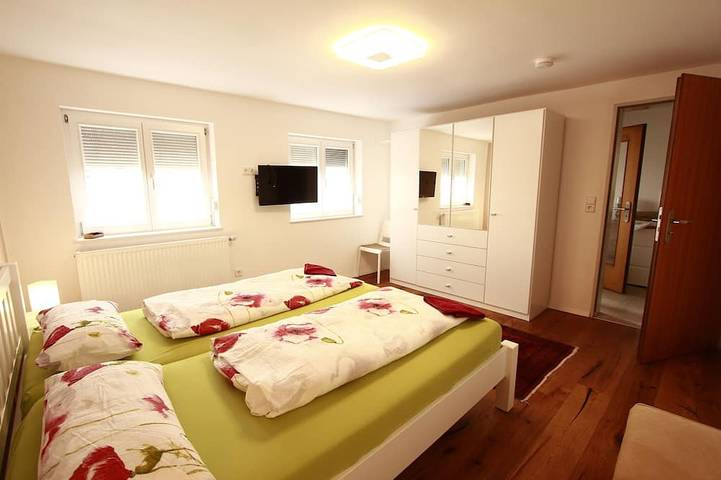 Ganze Wohnung, 90 Quadratmeter - Ferienwohnung am Bach   Herbertingen in Herbertingen, Region Bodensee-Oberschwaben