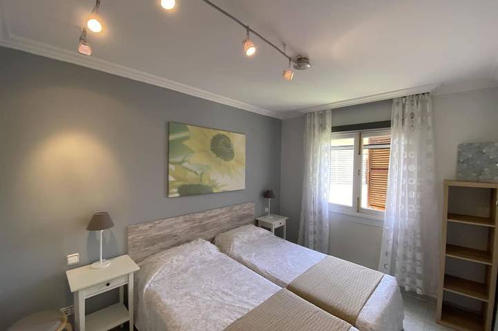 Ferienwohnung für 4 Personen, mit Balkon und Pool sowie Garten in Cala Agulla - 4