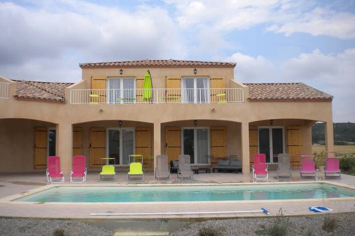 Gîte pour 5 personnes, avec jardin ainsi que terrasse et piscine à Tournissan - 4