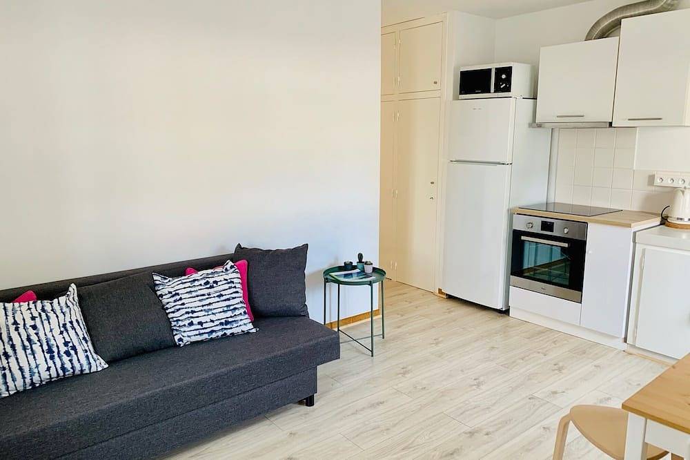 Entire apartment, Beautiful 2-room apartment in Guéthary access Beach Village Shops on foot! in Guéthary, Bayonne region