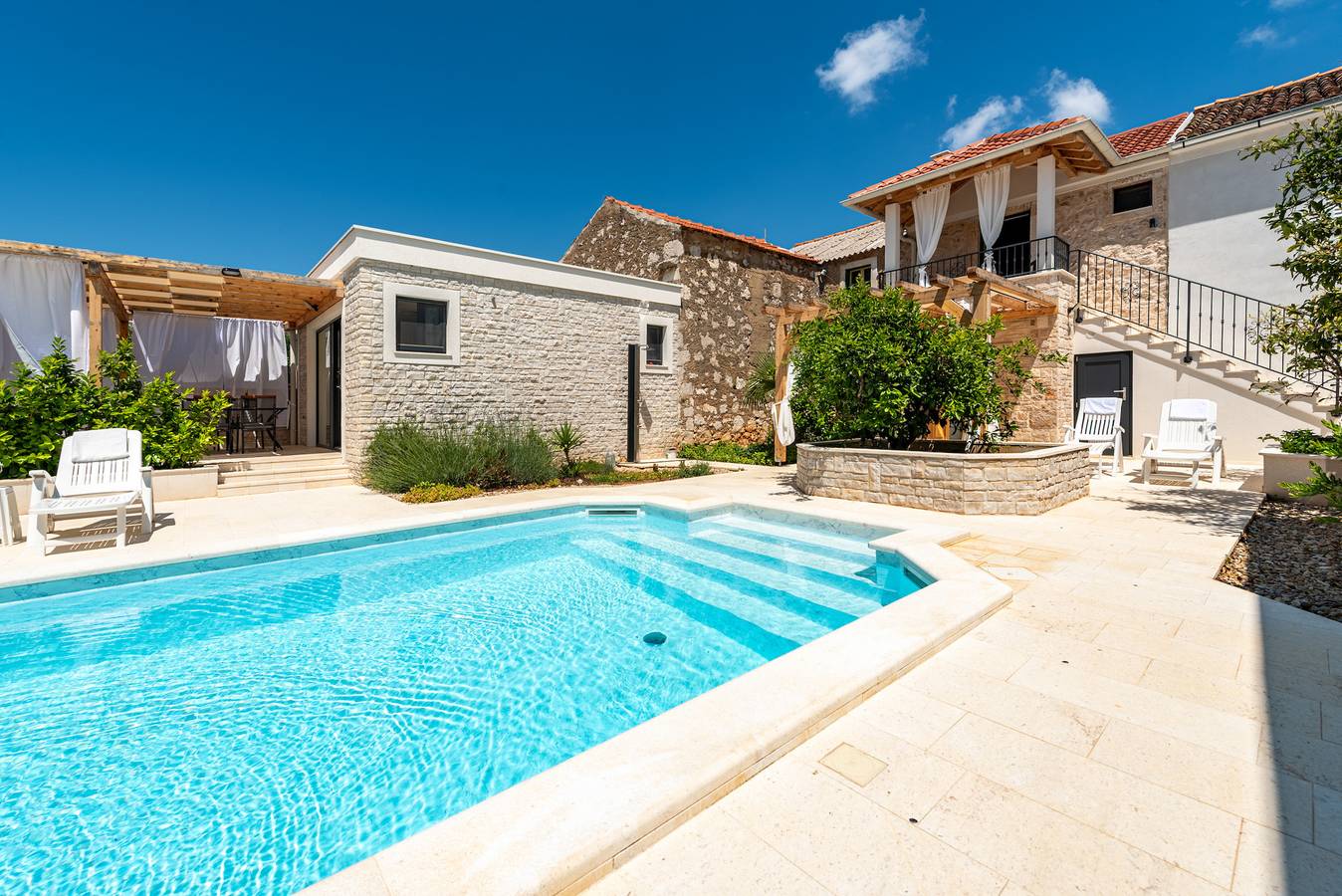 Appartement entier, Studio Apartment Varos with shared pool in Ugljan, Île d'Ugljan