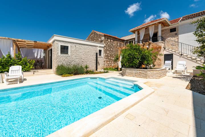 Apartamento entero, Studio Apartment Varos with shared pool in Ugljan, Isla de Ugljan
