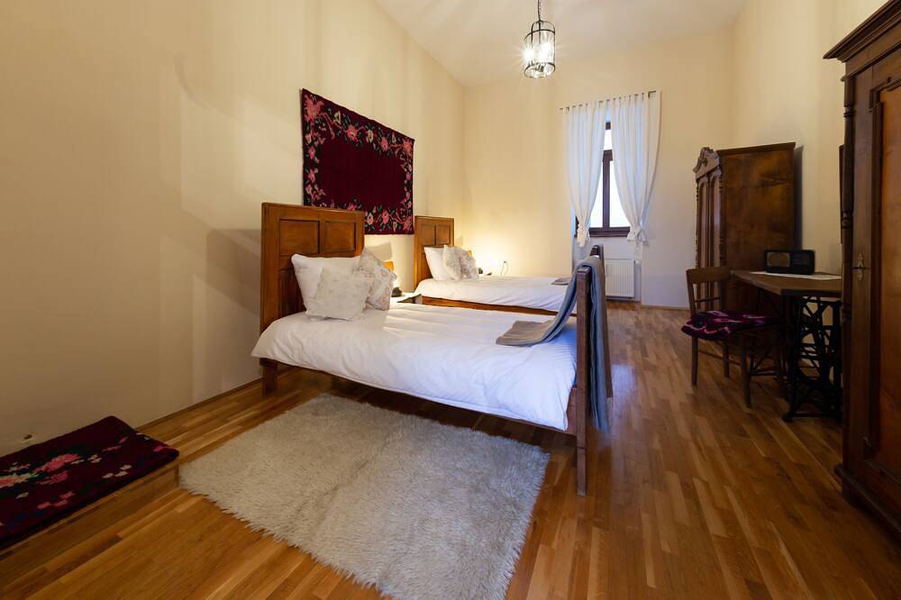 Ganze Wohnung, 1Br apartment with terrace and private parking in Prozor, Lika-Senj