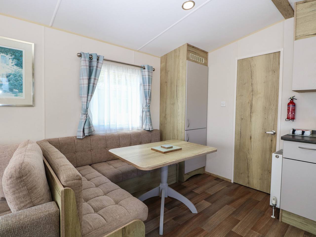Caravan 325 in Waveney District, The Broads