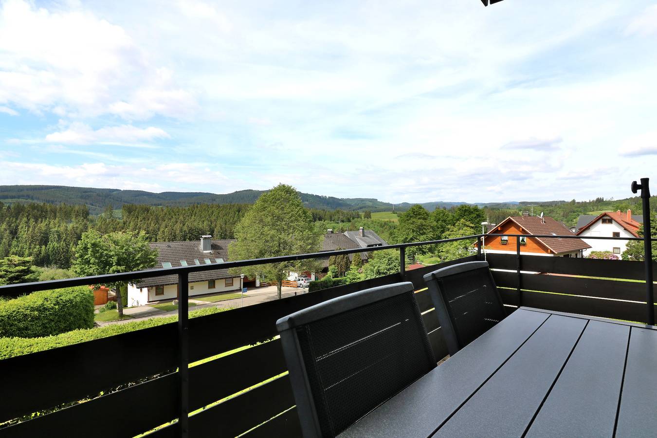 Ganze Ferienwohnung, Fewo "Sonnenwinkel" C37  mit Südbalkon im Haus Feldbergblick, Lenzkirch, Innenpool, Sauna in Kappel (Lenzkirch), Lenzkirch