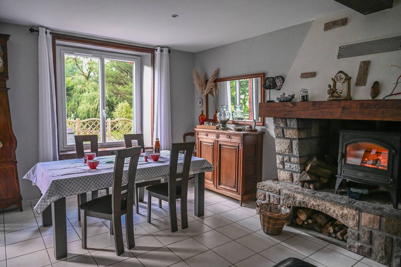 'Annexe de petit Echo de la mode' – Peaceful Cottage with Private Garden, Wood Stove, Wi-Fi in Plélo, Côtes-d'Armor