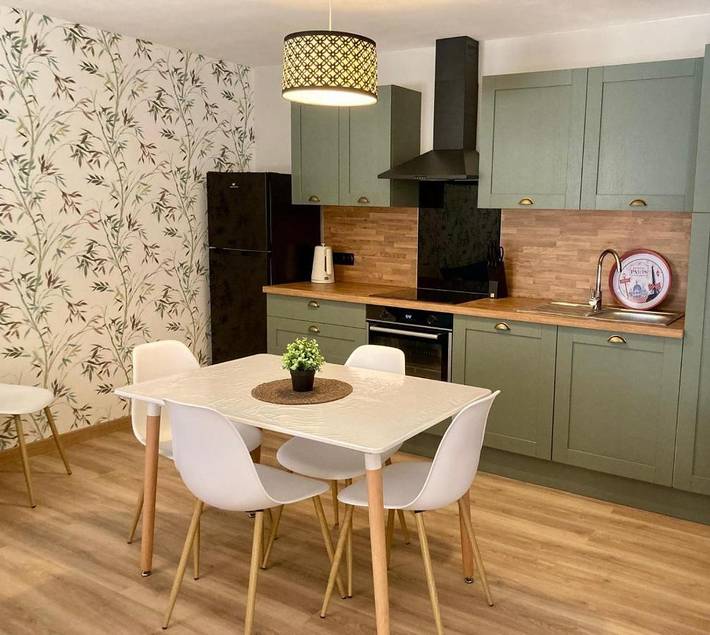 Gîte pour 9 personnes, avec jardin et piscine à Manaurie - 3