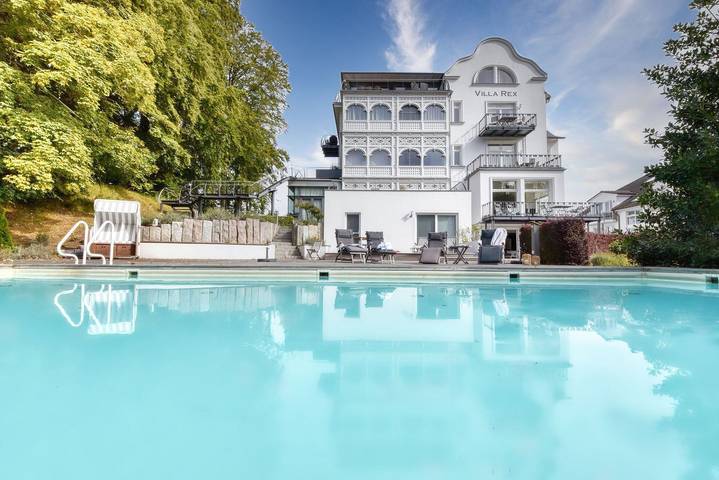 Ferienwohnung für 4 Personen, mit Balkon und Garten sowie Pool und Sauna