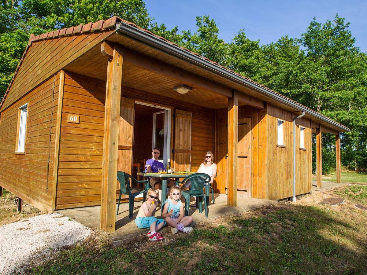 Chalet Longeau-Percey, 3 pièces, 6 personnes - Fr-1-611A-6 in Villegusien-le-Lac, Haute-Marne