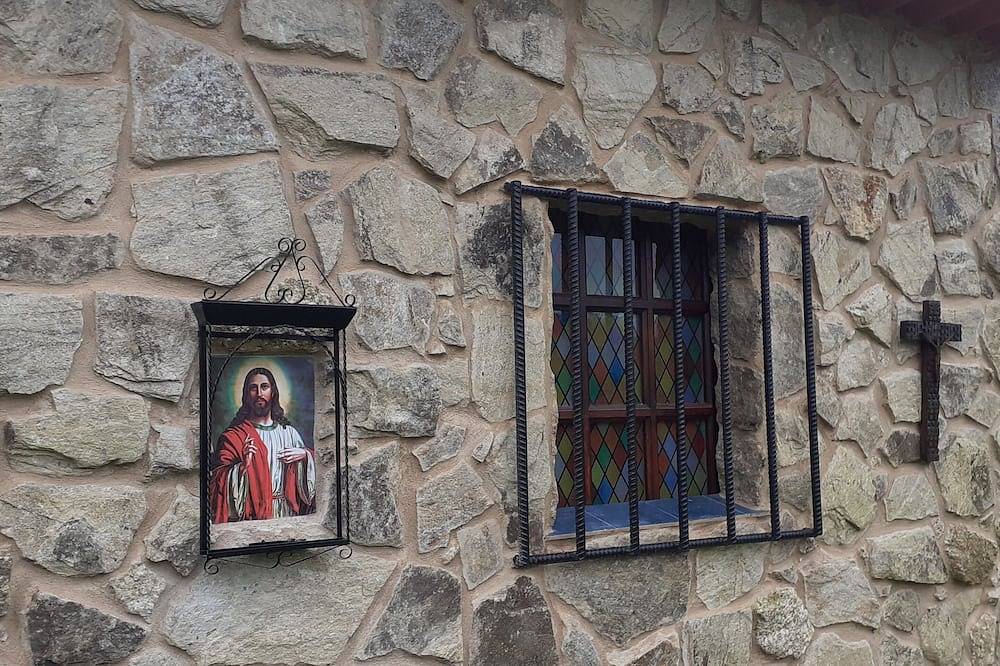 Galician Stone Cottage for 2 people in Curtis, La Coruña Province