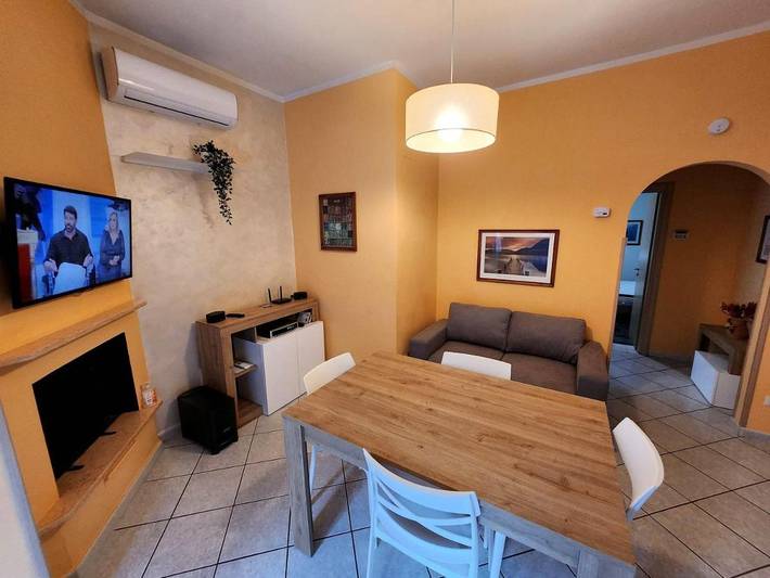 Appartamento per 5 persone, con giardino a Fonte Nuova