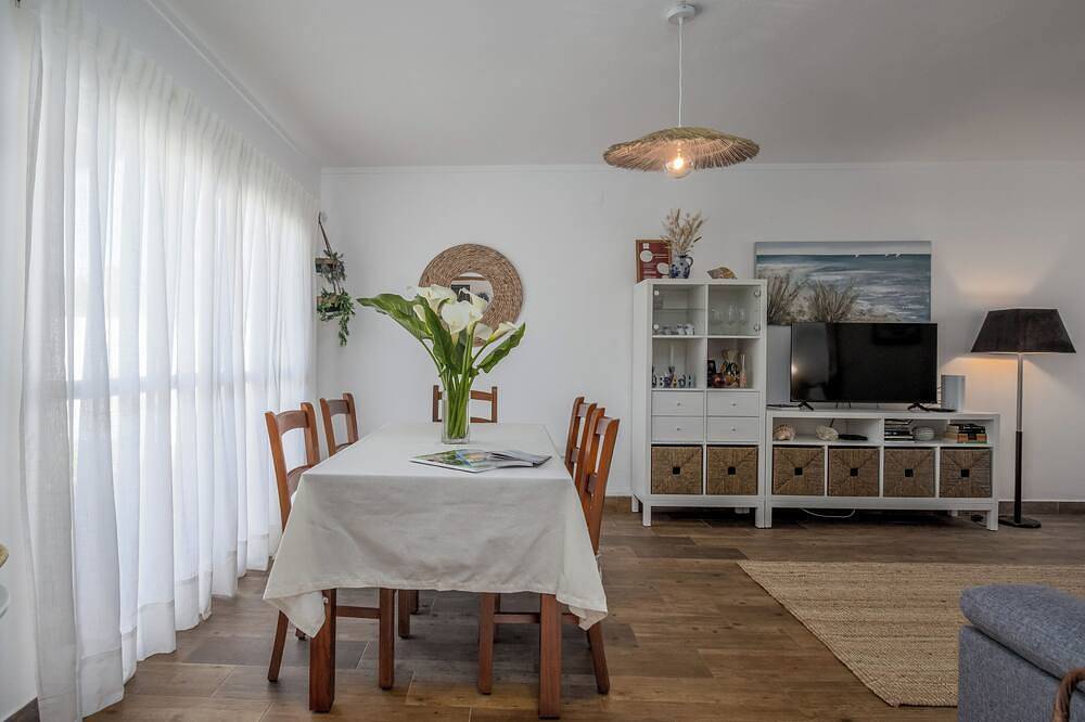 Nest by the Lagoa - A Simple, Stylish Stay Near Carvalhal in Praia do Carvalhal, Carvalhal